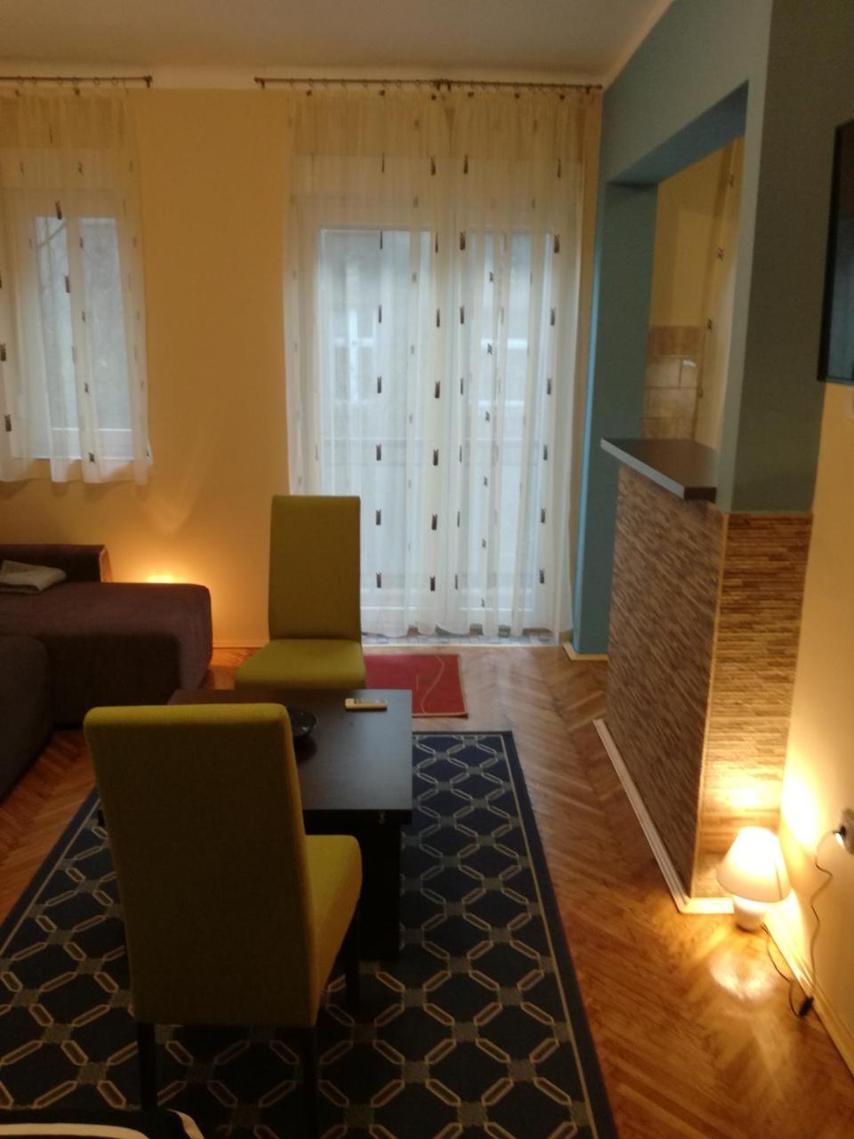 By The Park Free Parking Apartamento Belgrado Exterior foto